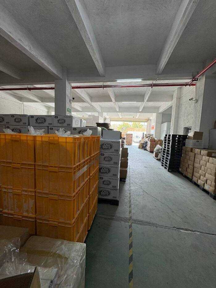 Старая добрая погрузка партии конфет в Казахстан