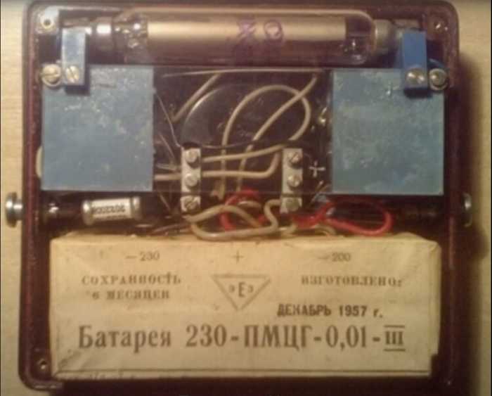 Интересная батарейка СССР-220 вольт в нагрудном кармане - 09.10.25 10:34
